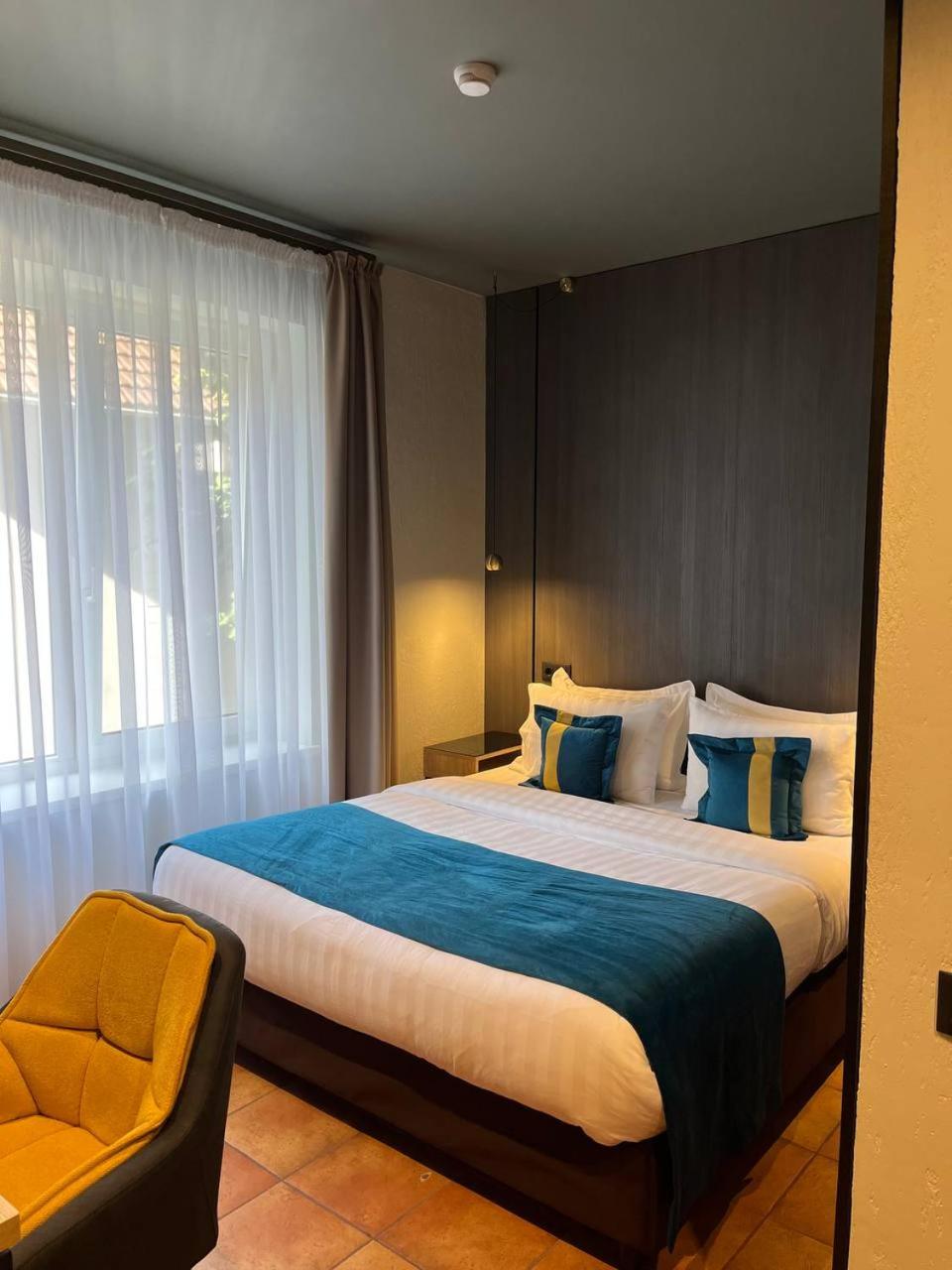 Standard, Double Bed