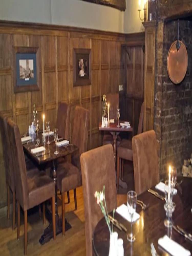 The White Hart Hotel 45/56