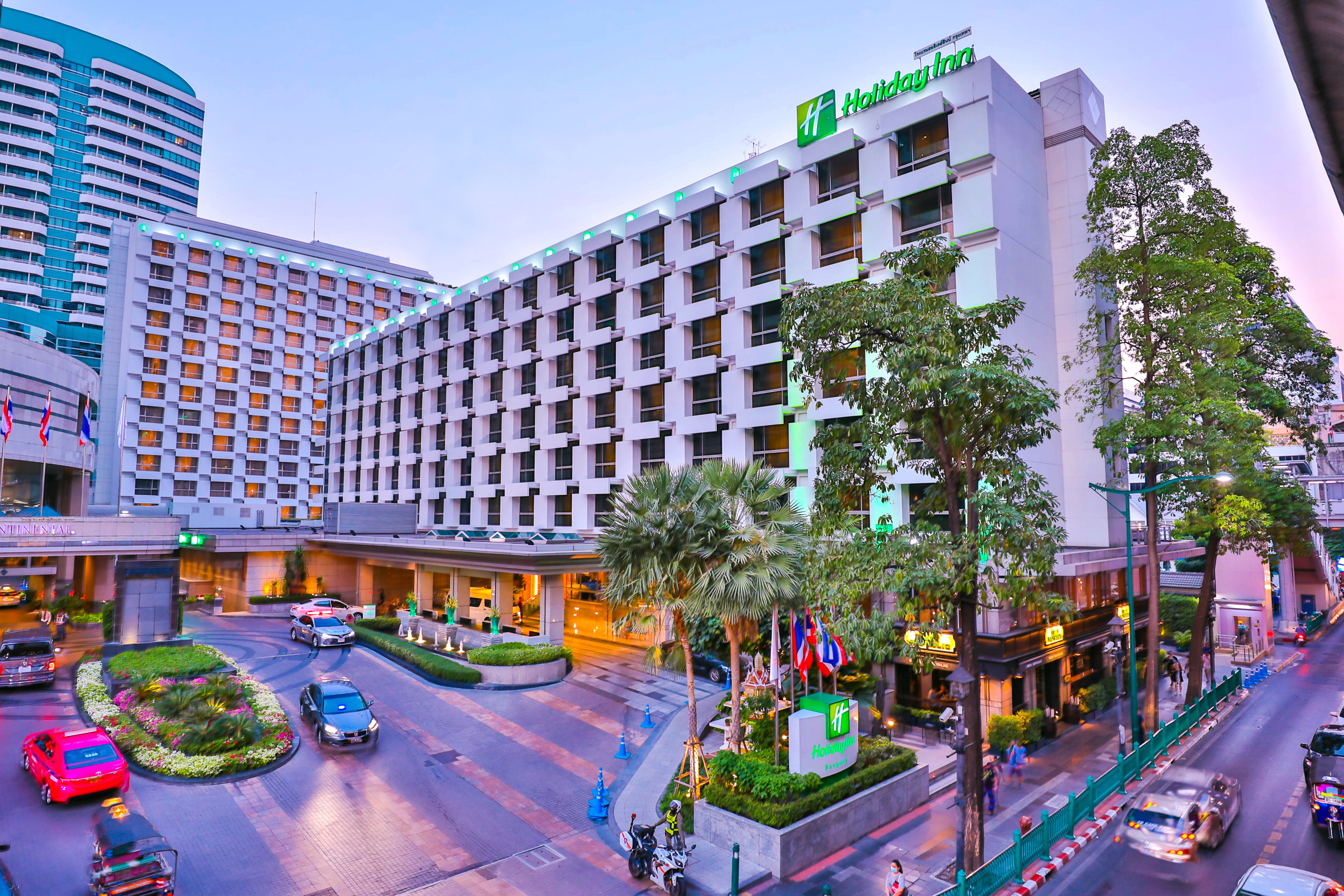 Holiday Inn Bangkok Hotel 69/76