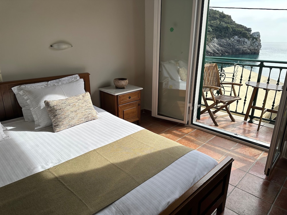 Apollon, Standard, Double Bed