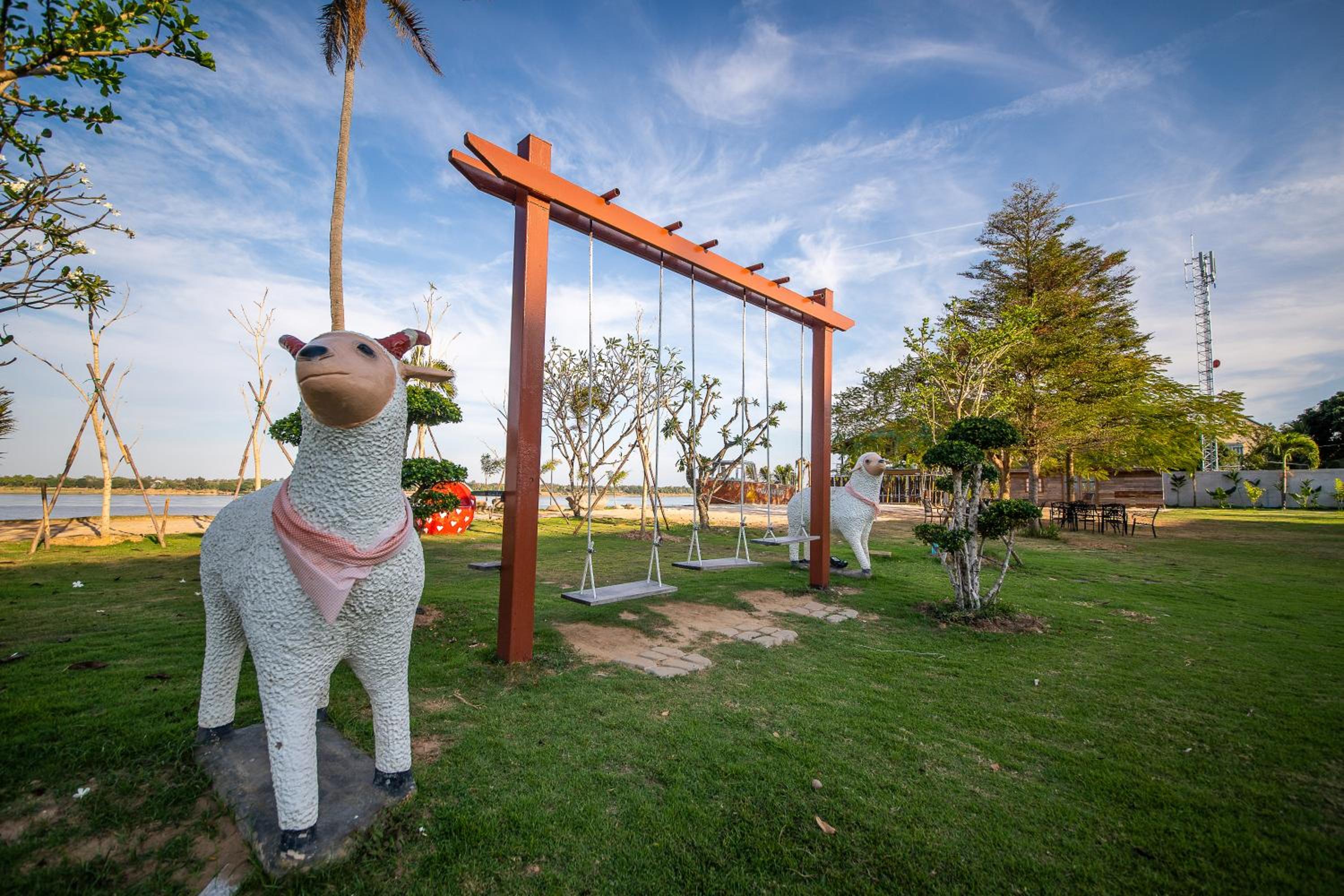 Vieng Khong Hotel 88/100