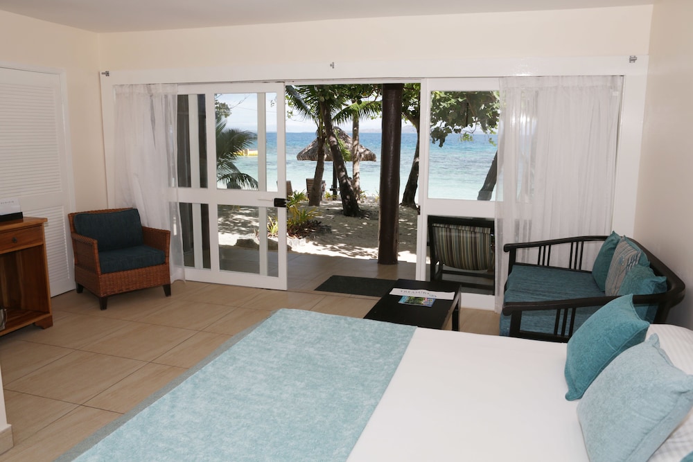 Nakelo Treasure Island Resort and Spa 17/46
