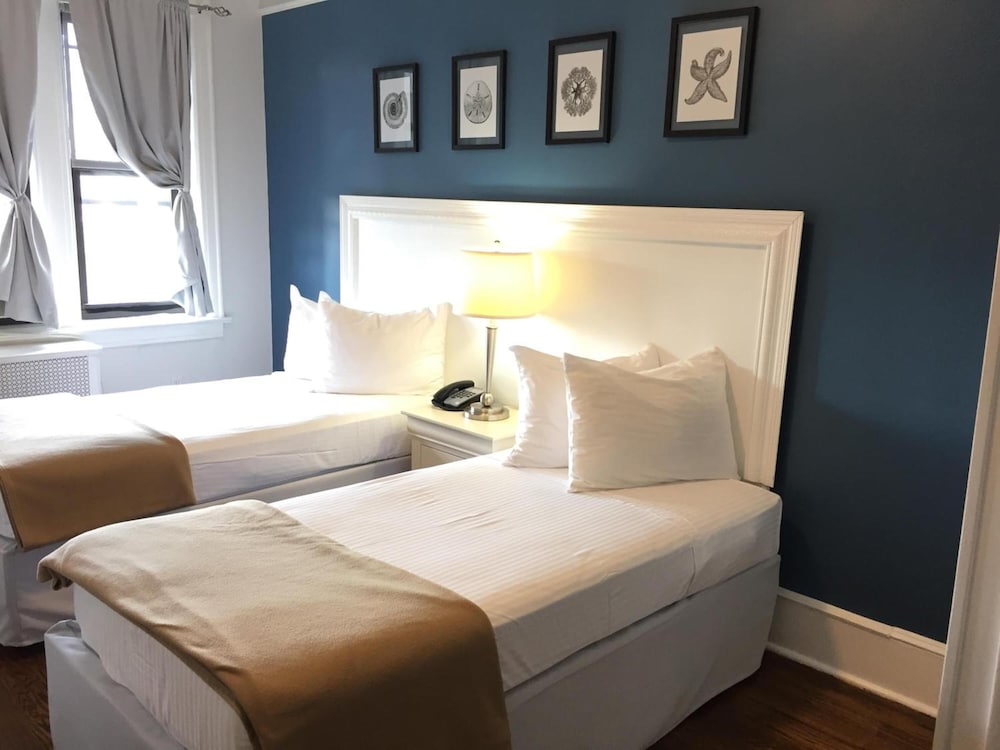 Long Beach Hotel 31/60