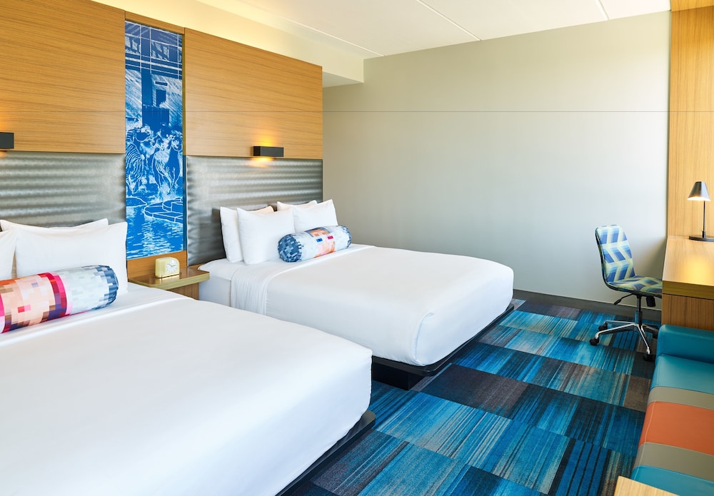 Aloft Austin Downtown 8/58