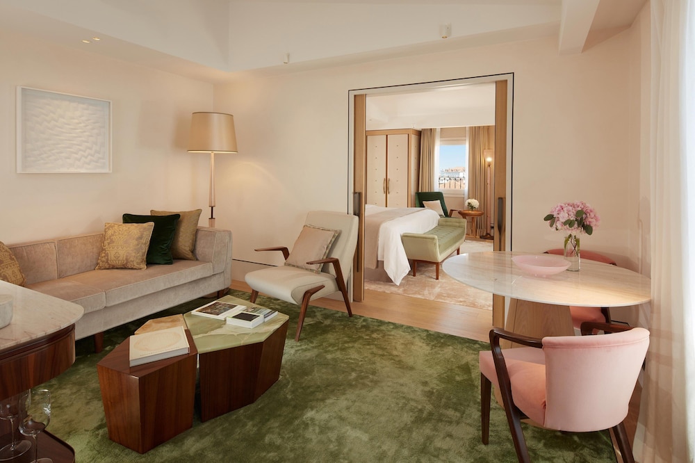 The St. Regis Venice 44/70