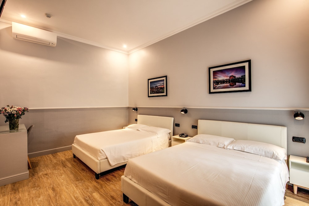 Hotel Taormina Roma 18/56