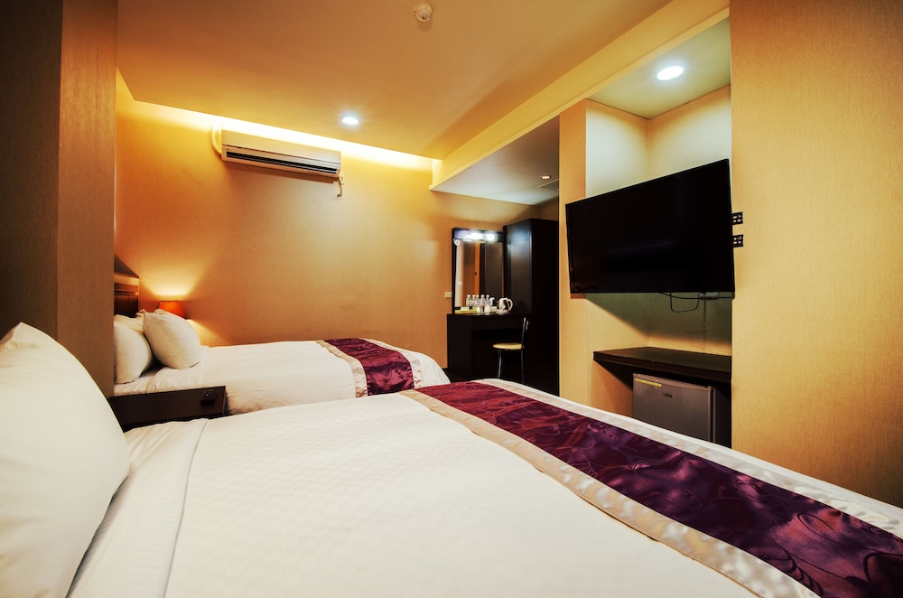 King Town Hotel 17/50