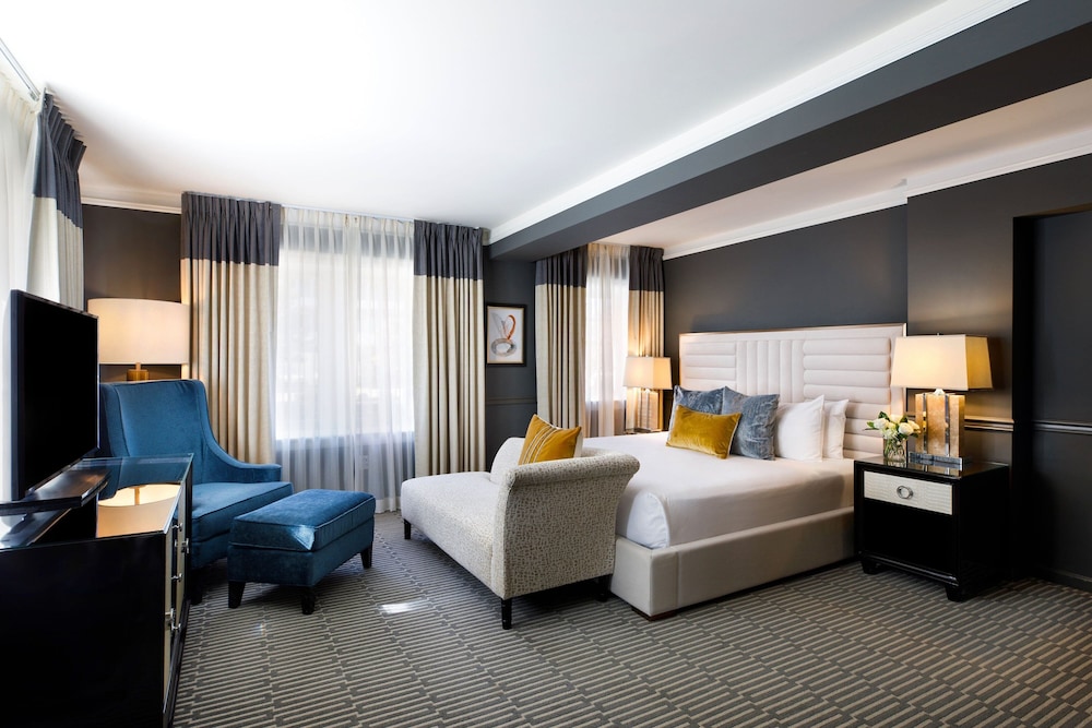 EXECUTIVE, KING BED