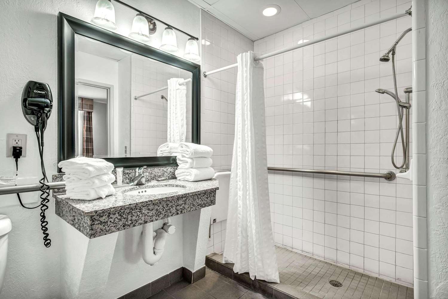 Country Inn & Suites by Radisson, Oklahoma City at Northwest Expressway, OK 15/15