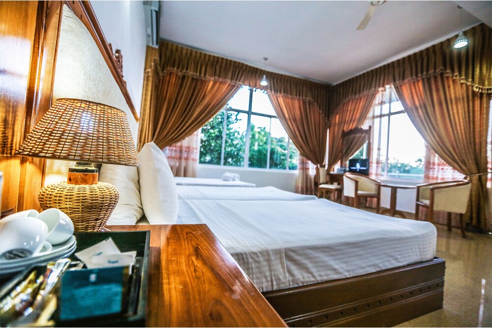 Hotel Sudu Araliya 27/69