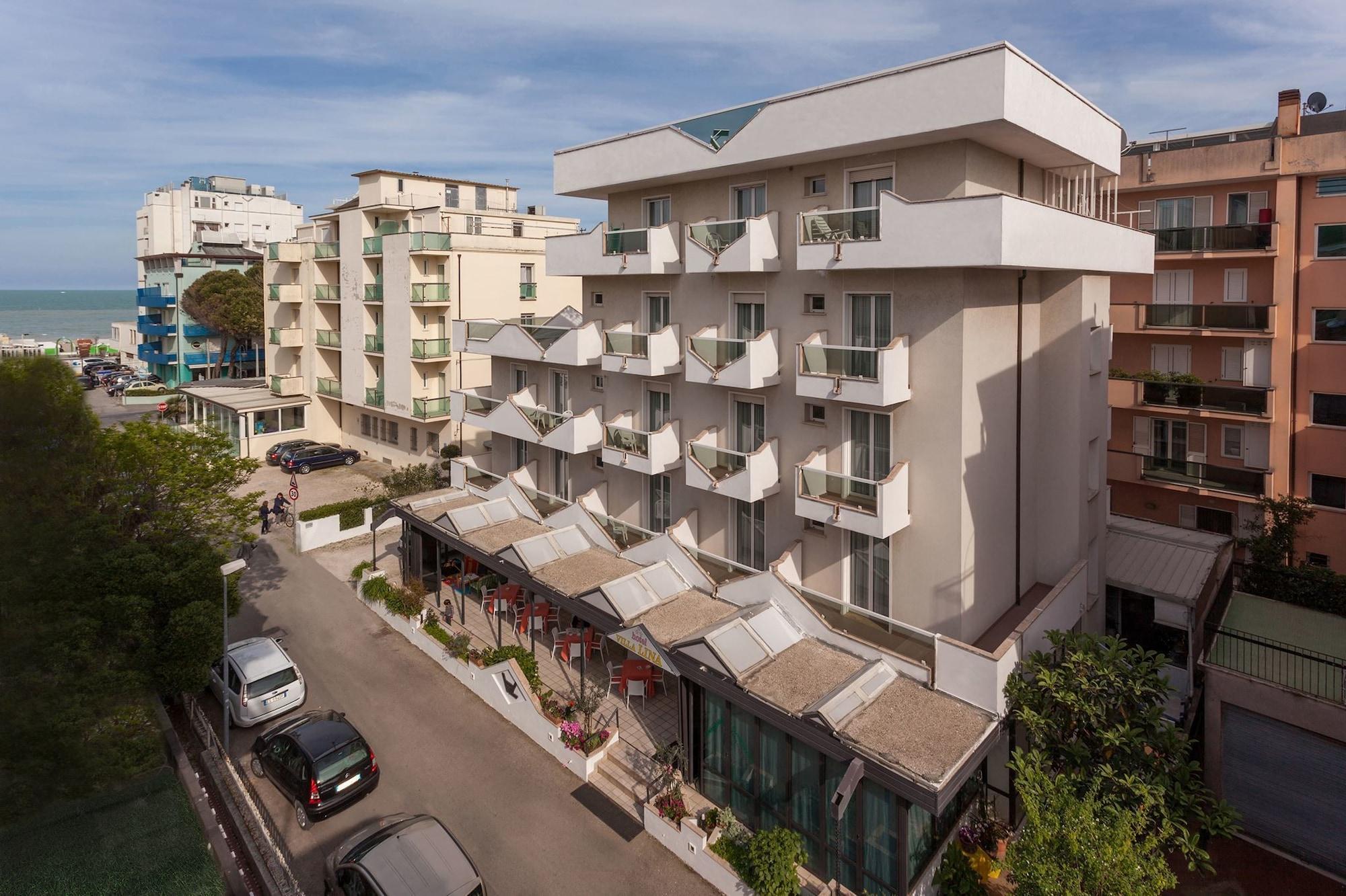 Hotel Villa Lina 2/62