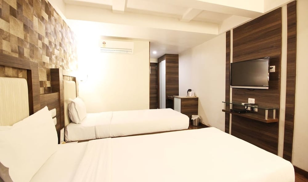 Hotel Aaram Orchard 12/47