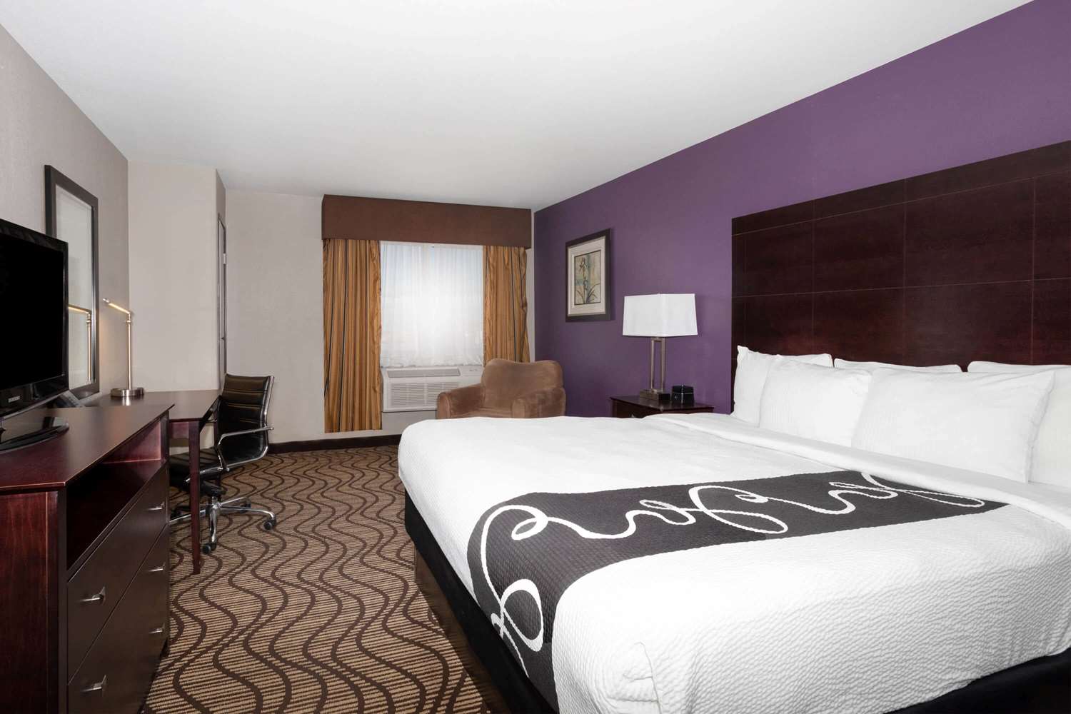 Baymont by Wyndham Henderson-Northeast Denver 19/58