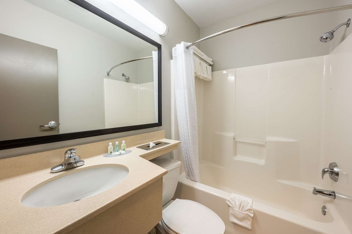 Quality Inn Poughkeepsie 18/19