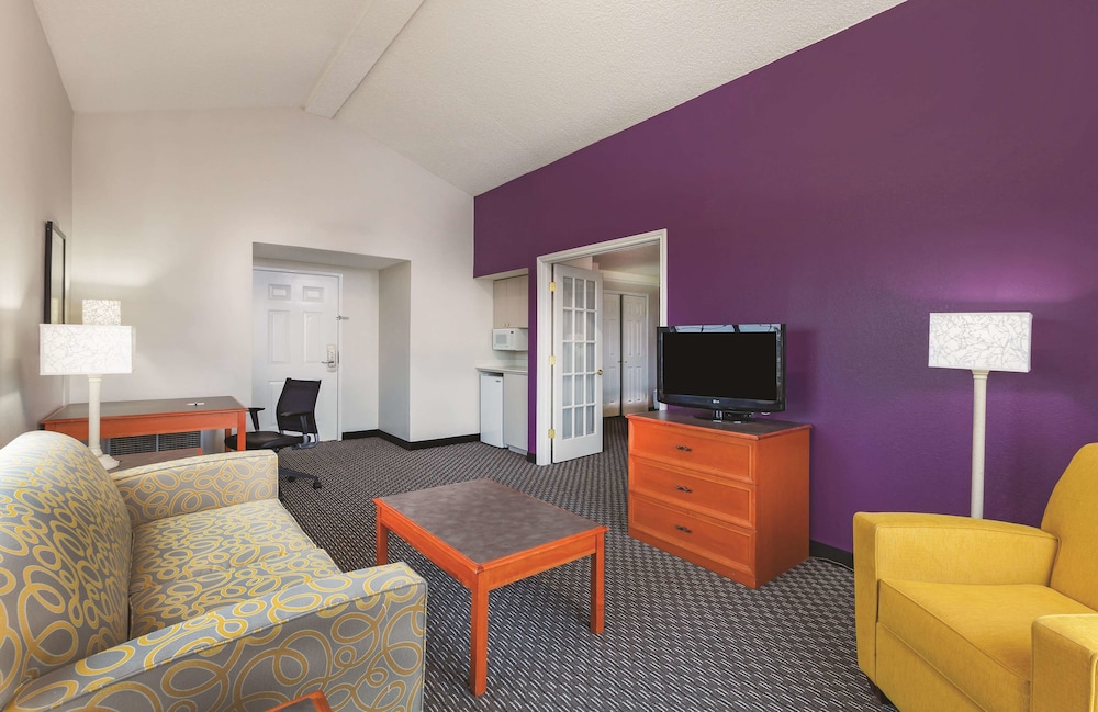 La Quinta Inn by Wyndham Midland 22/35