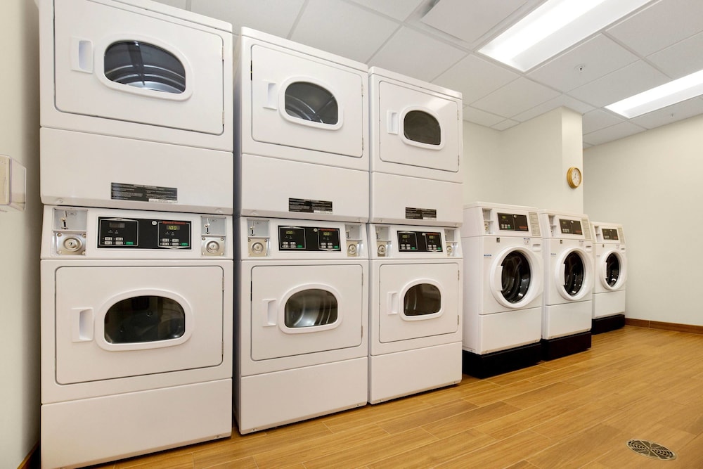 TOWNEPLACE SUITES PITTSBURGH HARMARVILLE photo2
