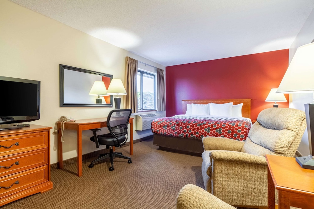 Econo Lodge Sioux Center 13/43