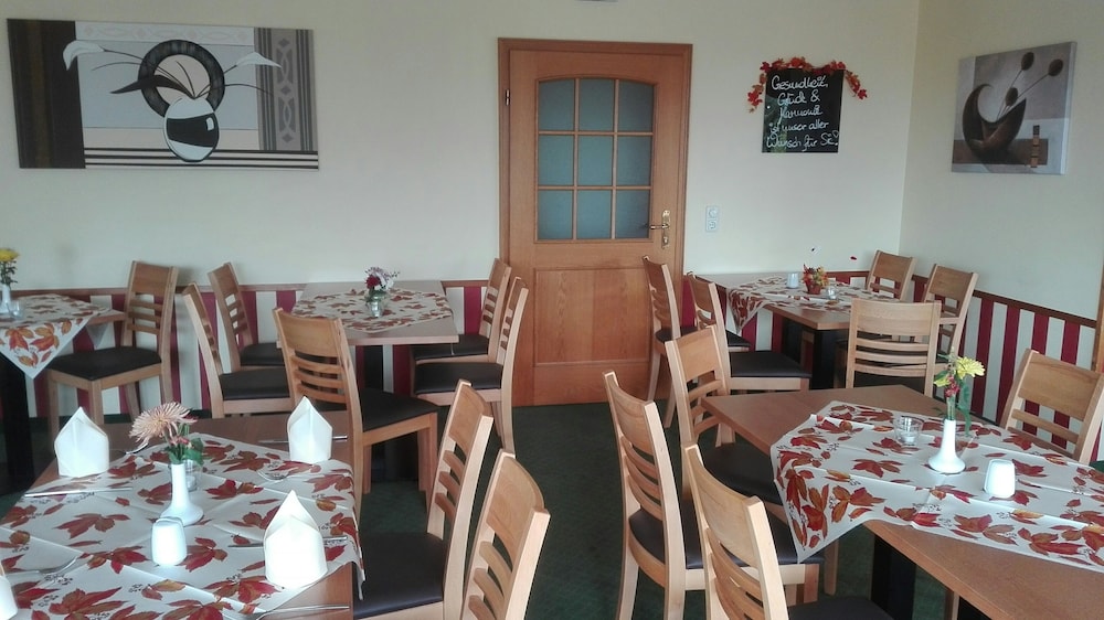 Landhotel Dresden 26/50