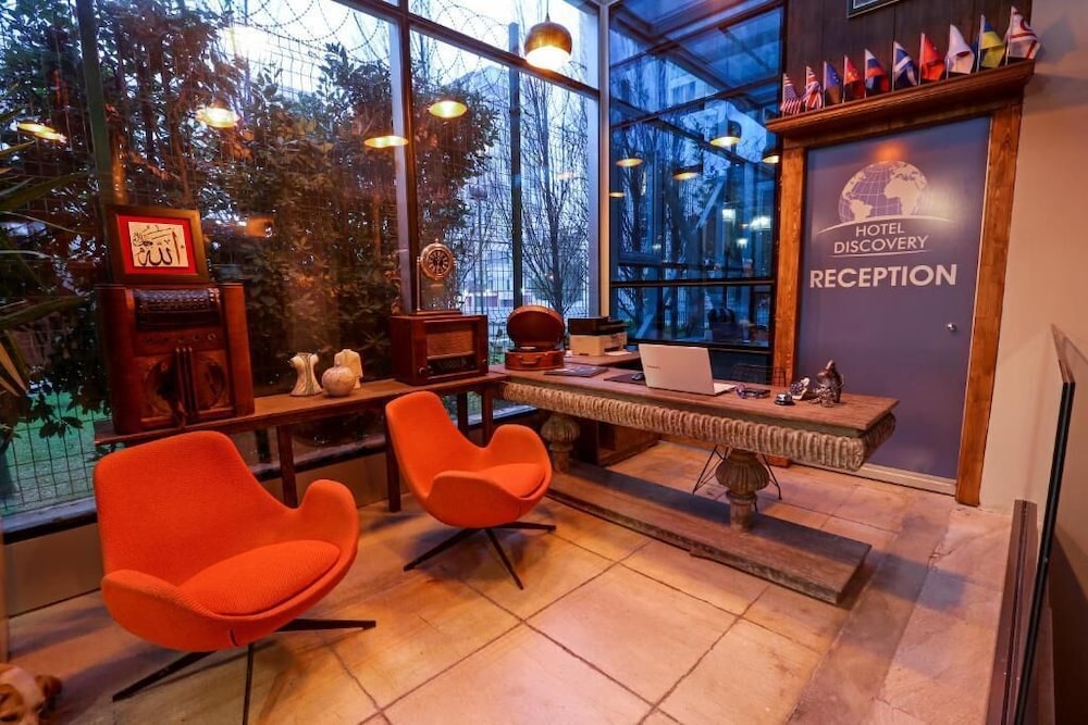 Discovery Hotel 58/69
