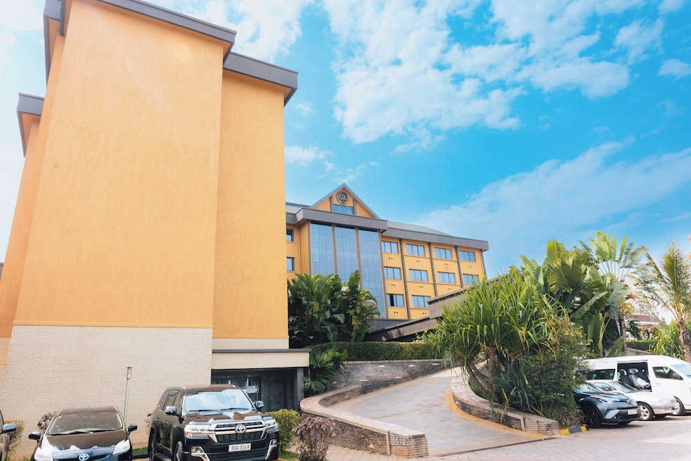 Grand Legacy Hotel 67/70