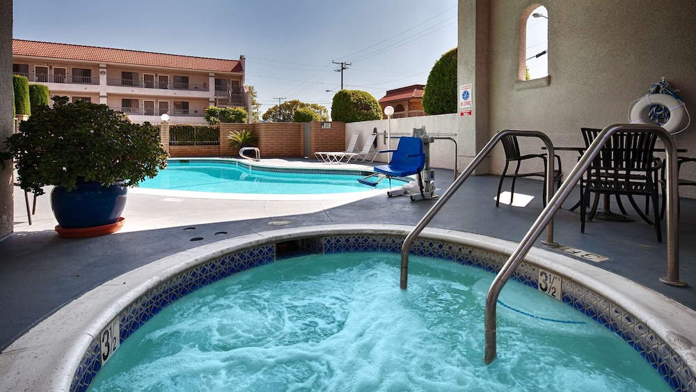 Best Western Pasadena Royale Inn & Suites 6/39