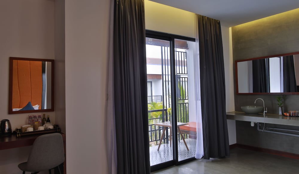 Central Corner D Angkor 46/75
