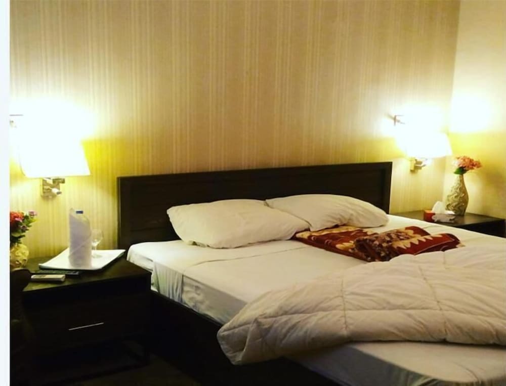 Airport Hotel 22/59