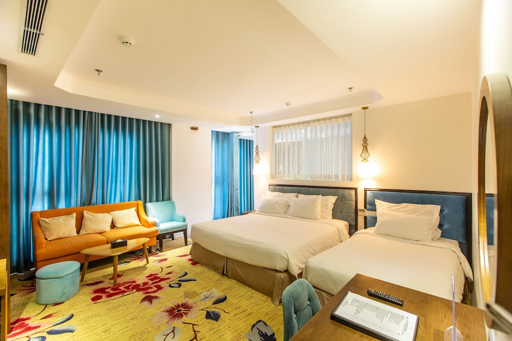Adaline Hotel & Suite 30/62