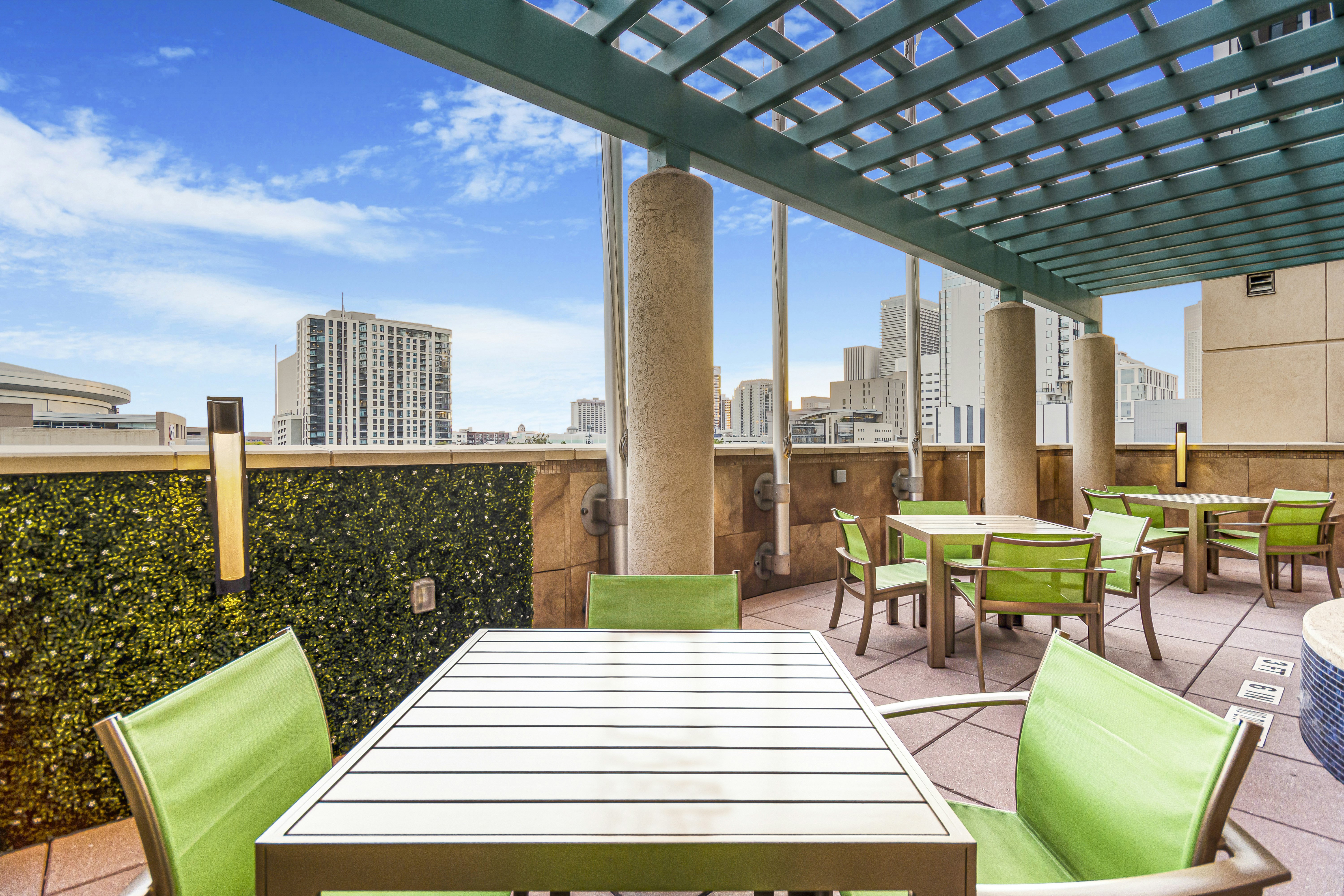 Embassy Suites by Hilton Houston Downtown 50/71