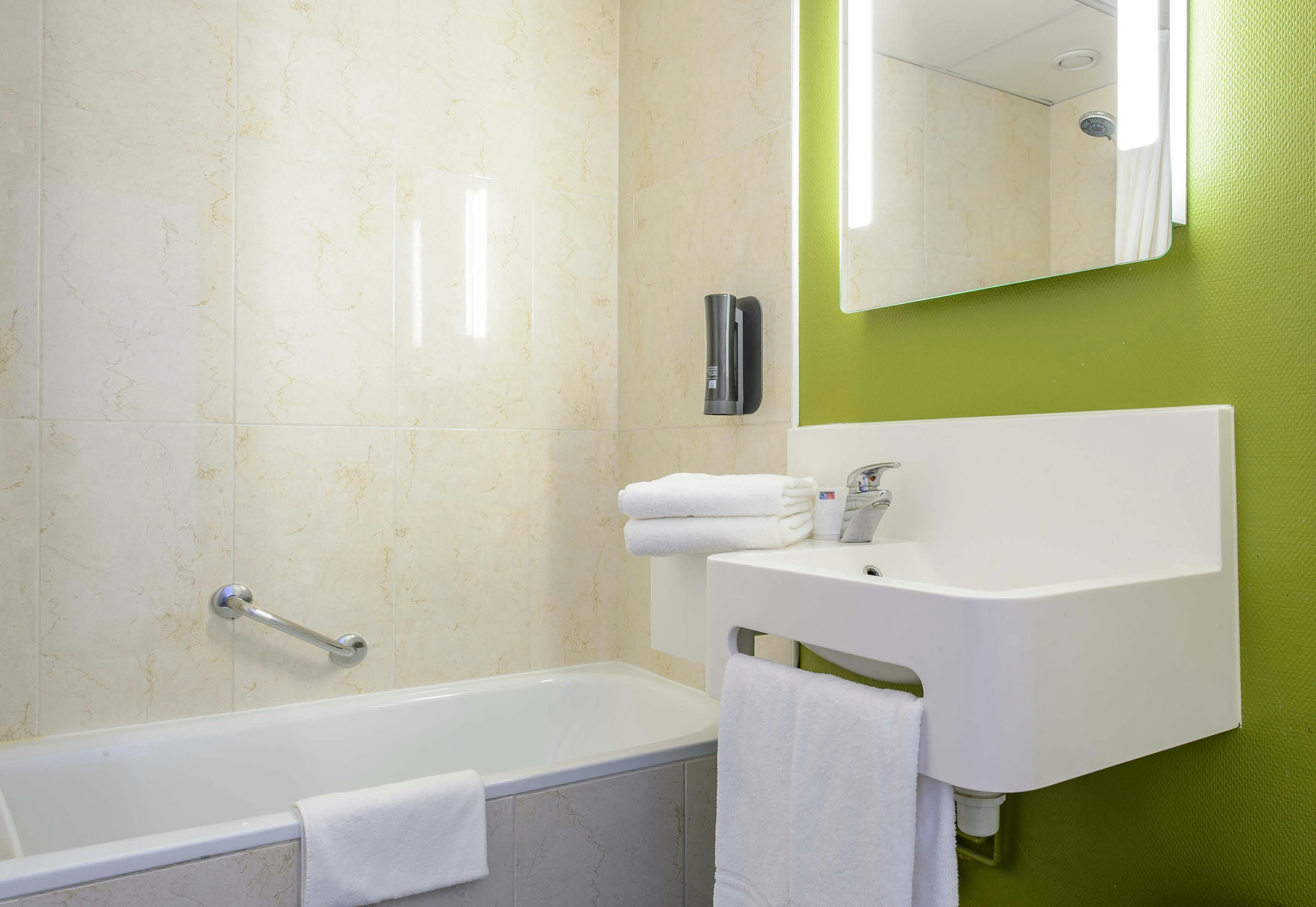 B&B HOTEL Nimes Ville Active 16/16