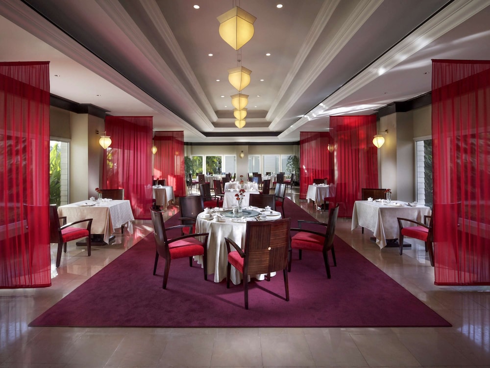 Sofitel Phnom Penh Phokeethra Hotel 57/76