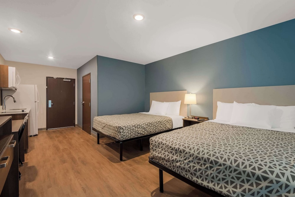 WoodSpring Suites Bellflower - Los Angeles image