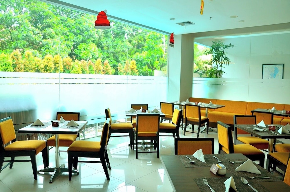 Grand Cakra Hotel 39/52