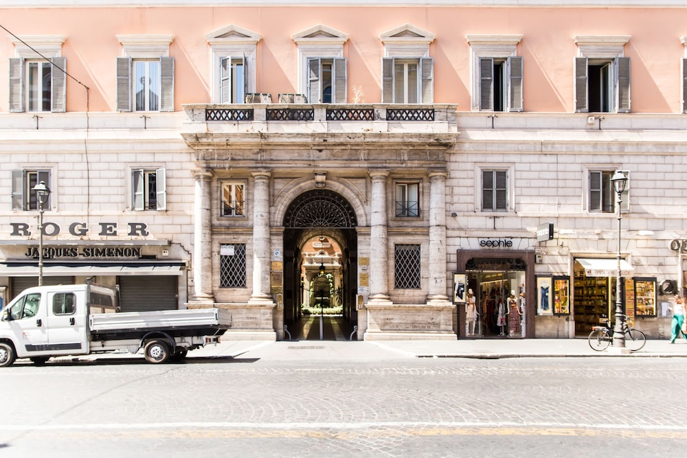 Nazionale Palace Suites 1/31