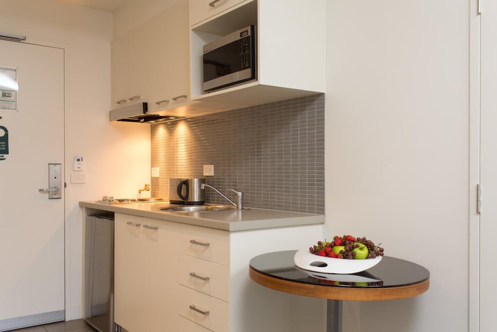 Quest Albury 36/41