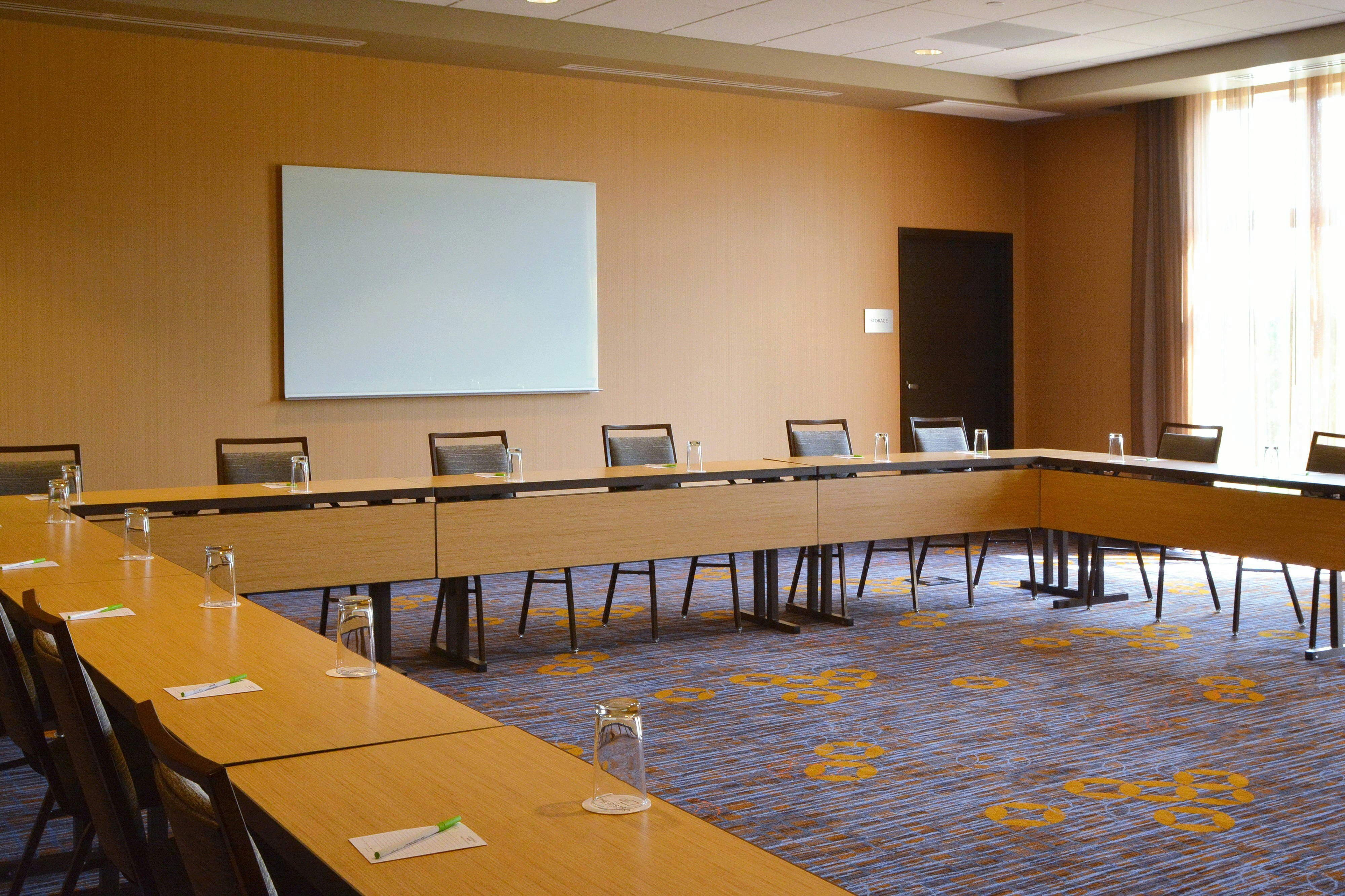Courtyard By Marriott Youngstown Canfield 12/15