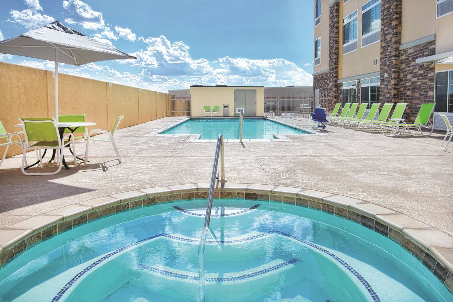 La Quinta Inn & Suites by Wyndham Monahans 34/37