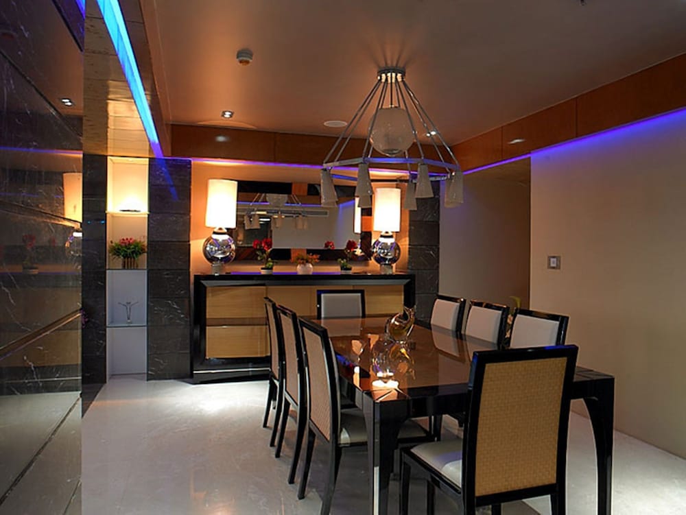 ROYAL ORCHID CENTRAL KIREETI 44/63