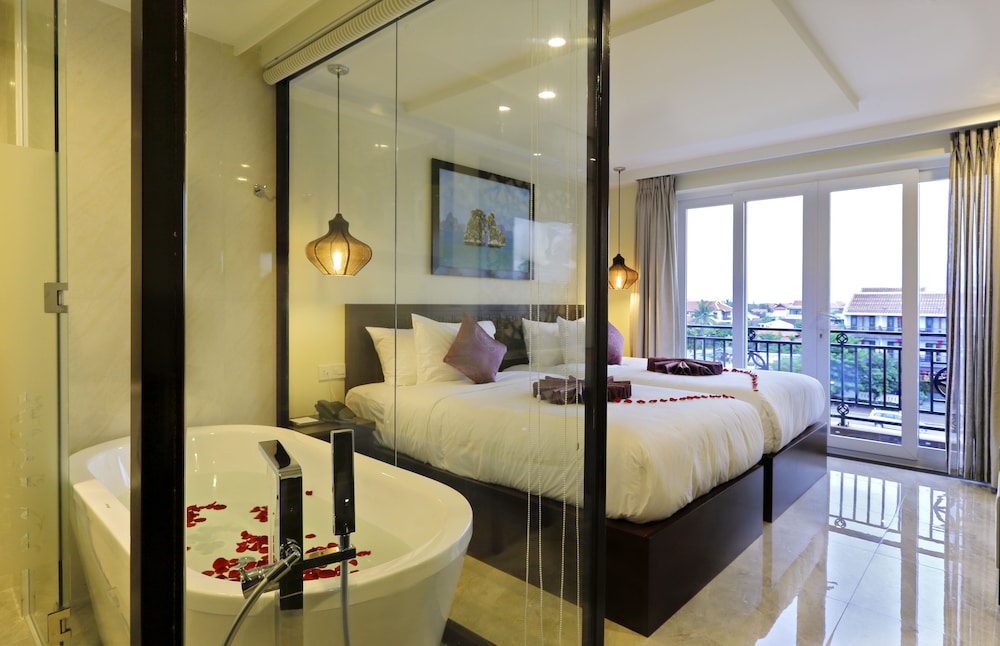 River Suites Hoi An Hotel 46/73