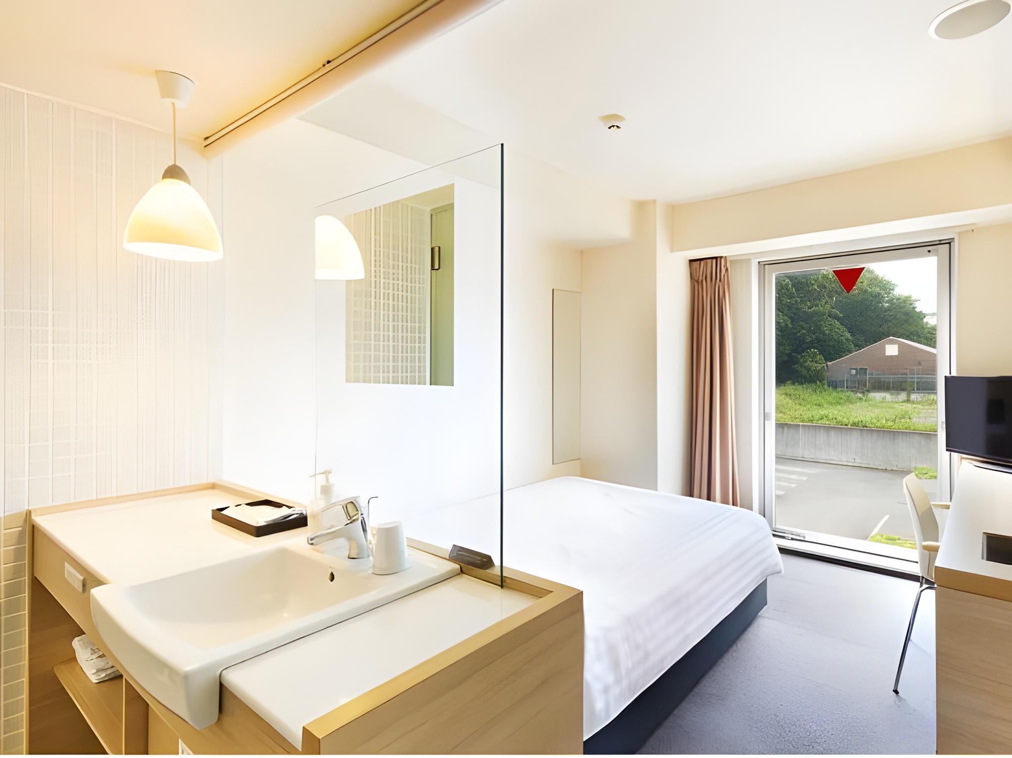 Semi Room, Single, Semi Double Bed