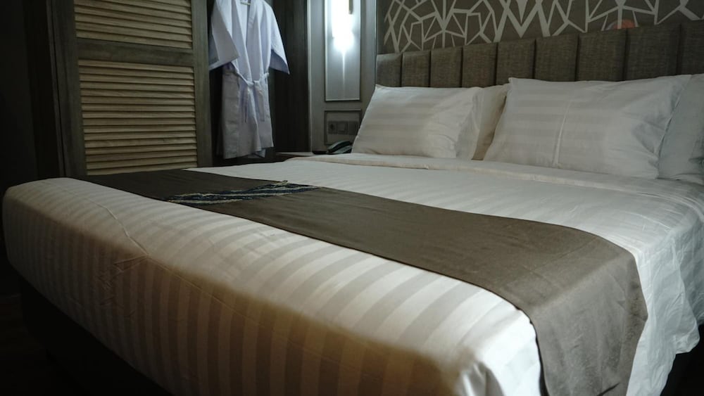 Solia Hotel Yosodipuro Solo 24/52