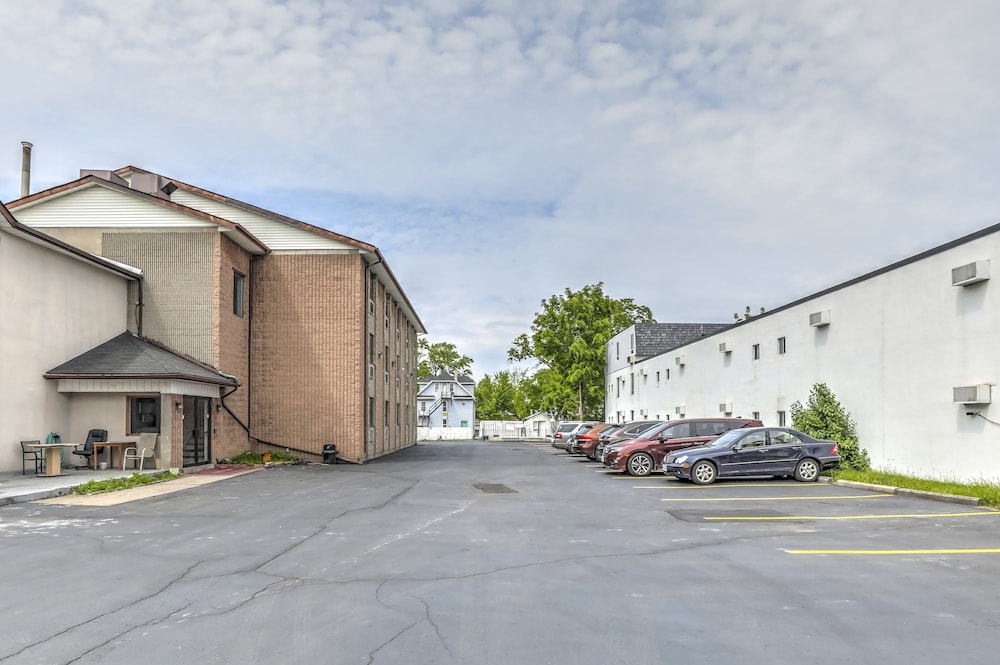 Motel6 Niagara Falls, On - Near The Falls 54/63