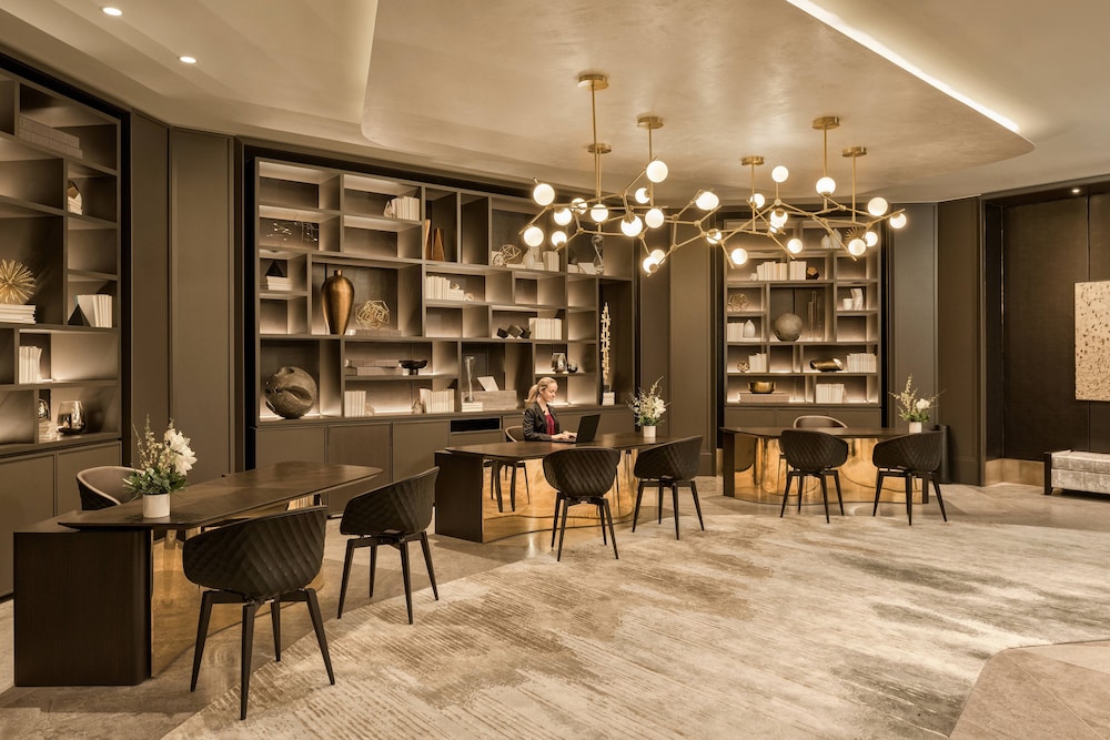 JW MARRIOTT PARQ VANCOUVER 43/52