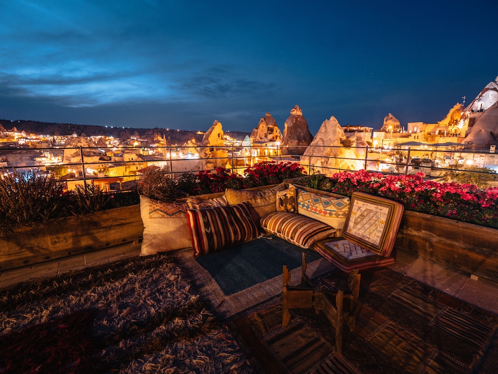 Artemis Cave Suites 55/64