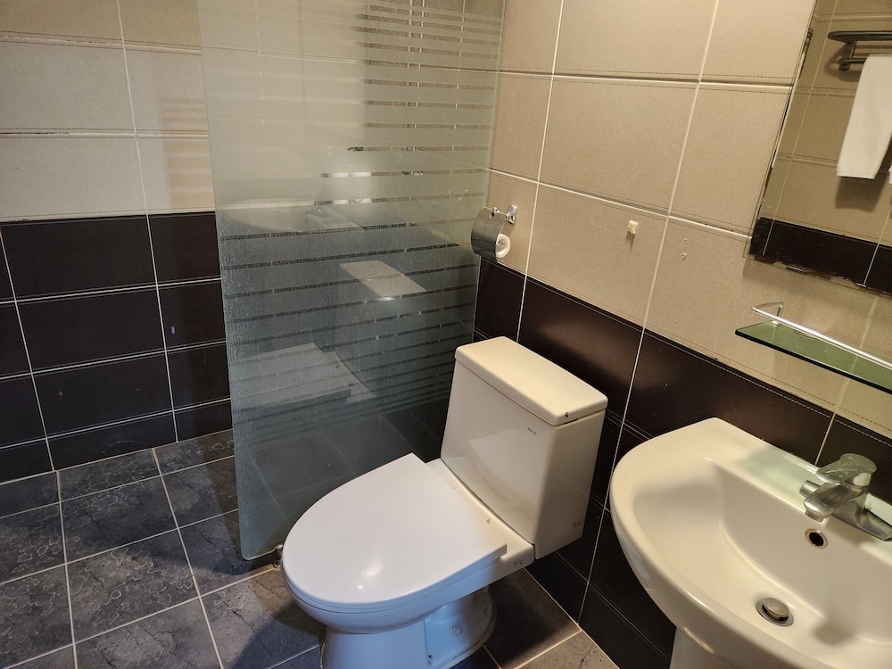 Navis Hotel & Pension 36/41