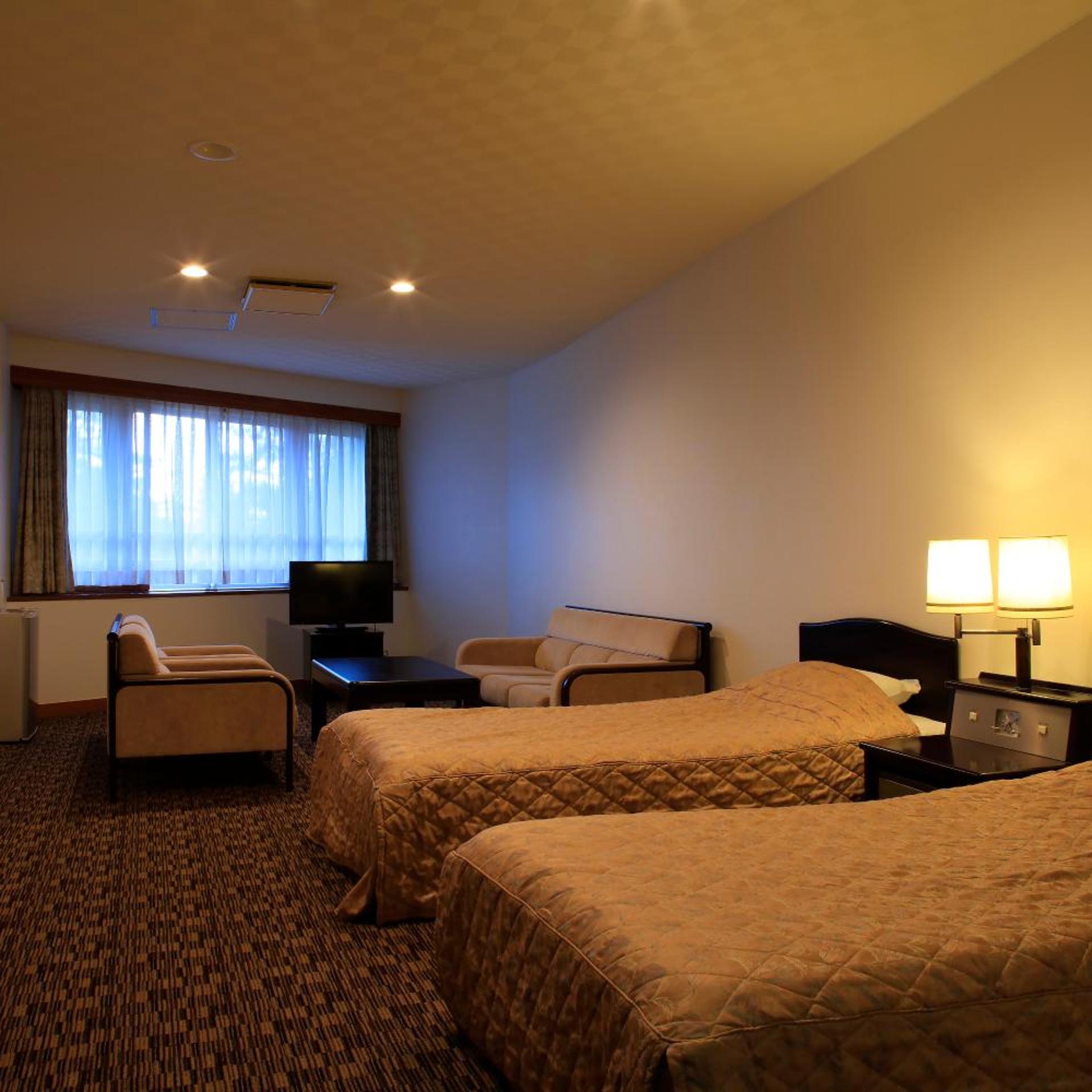 Nikko Astraea Hotel 8/70