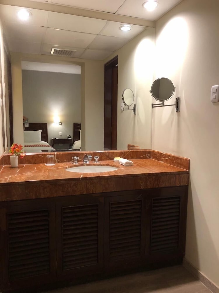 Hotel Costa del Sol Trujillo Centro 11/66