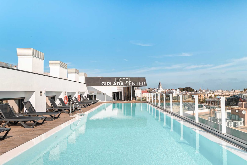 Giralda Center Hotel 35/40