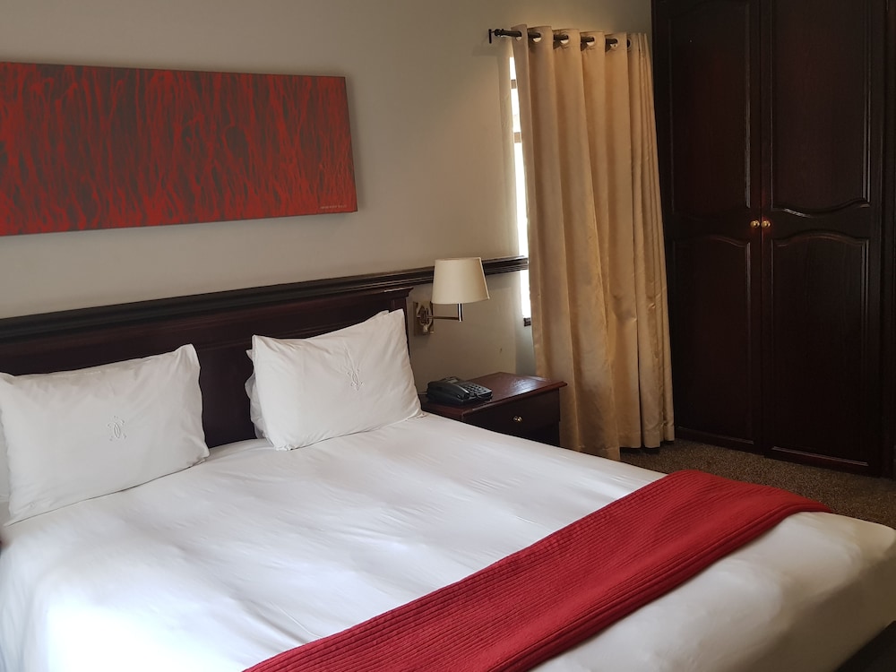 Court Classique Suite Hotel 11/50
