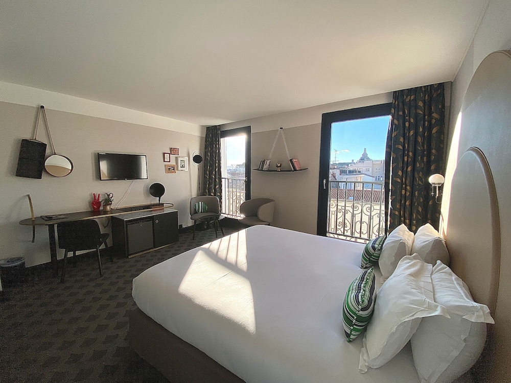 Hotel Cannes Centre Univers 16/68